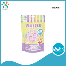 Load image into Gallery viewer, Singapaw Freeze Dried Waffles Treats for Cats & Dogs In Different Flavors