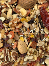 Load image into Gallery viewer, [Exp: 05/11/26 (mm/dd/yy)] Versele-Laga GoldenFeast Amazon Blend Parrot &amp; Macaw 3lb Bird Food